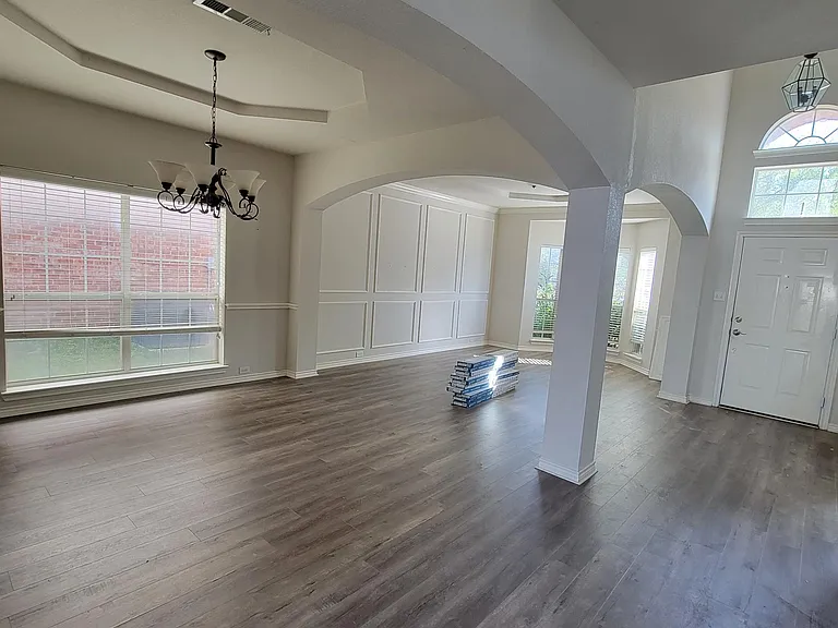 5400 Meadow Valley Dr — Photo 8