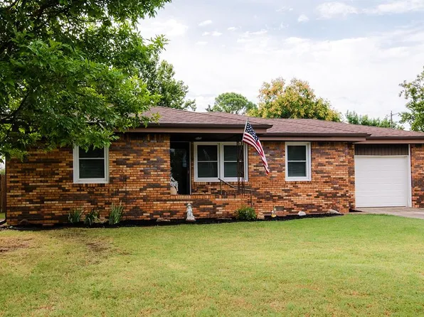 1728 S Walnut St, Pauls Valley, OK 73075