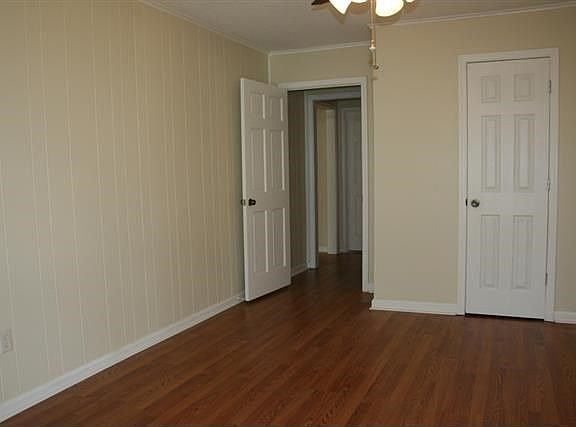 4th image of 2116 Greenwood St