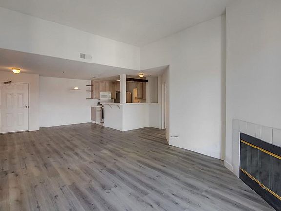 2nd image of 3969 Mahaila Ave Unit 403