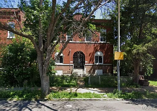 3135 Chippewa St Photo 1