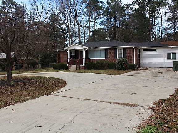 2nd image of 1668 Horseshoe Dr