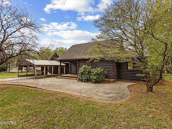 45th image of 284 Savannah Shores Dr