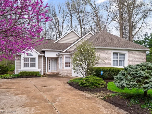 3783 Trenton Ct #40, Westlake, OH 44145