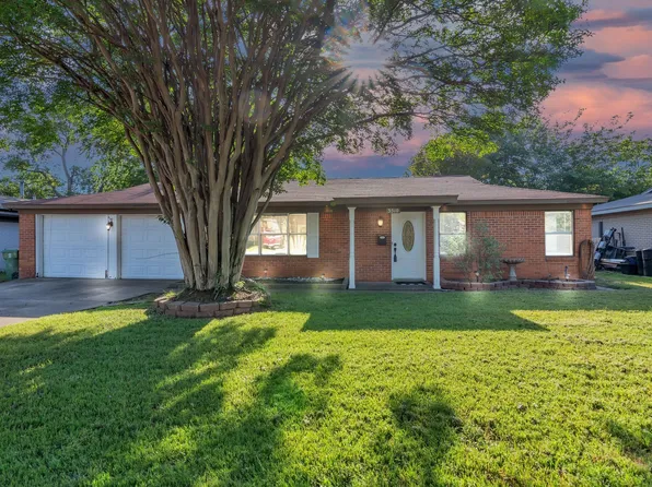 3510 Reeves St, North Richland Hills, TX 76117