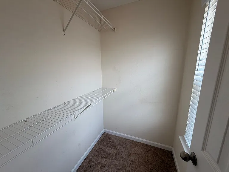 6021 Cullen Dr — Photo 14