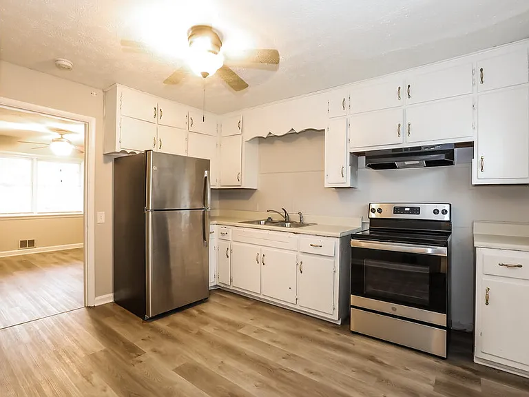 627 Grayson Pkwy — Photo 5