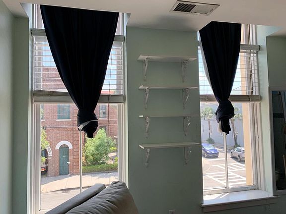 4th image of 54 Wentworth St APT 1
