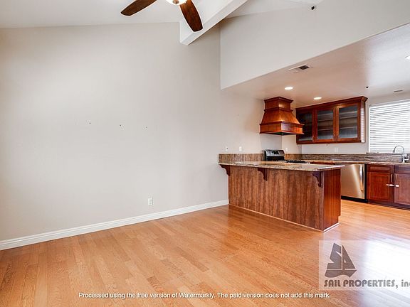 4th image of 2210 Canyon Dr APT D1