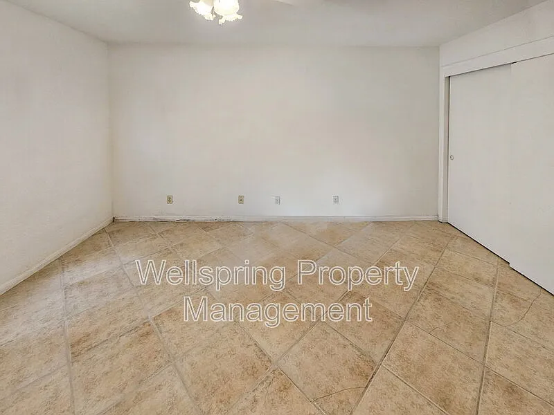 2 bed, 1.0 bath, 760 sqft, $825 — Photo 4