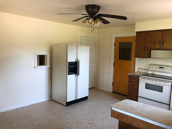 3rd image of 332 Baltzer Meyer Pike Unit A