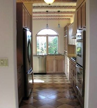 5th image of 1466 Evergreen St