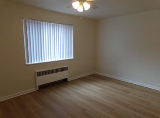 1042 N Pearl St APT 101, Denver, CO 80203