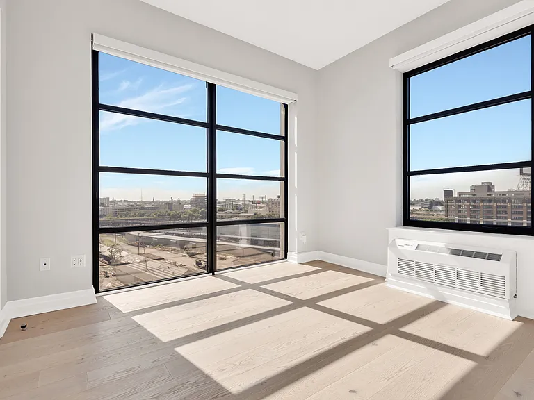 1333 Jackson Ave #10B — Photo 6