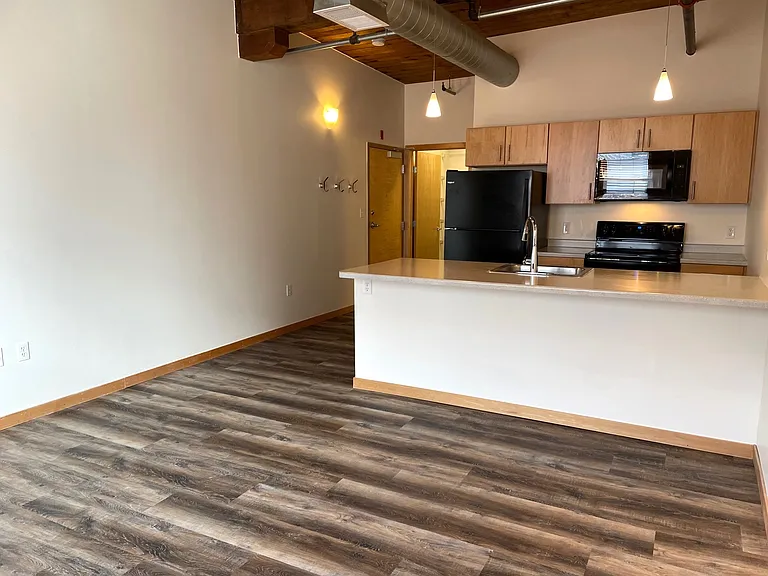 309 Roberts St N #404 — Photo 17