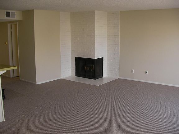 3rd image of 110 Hermosa Ave APT A