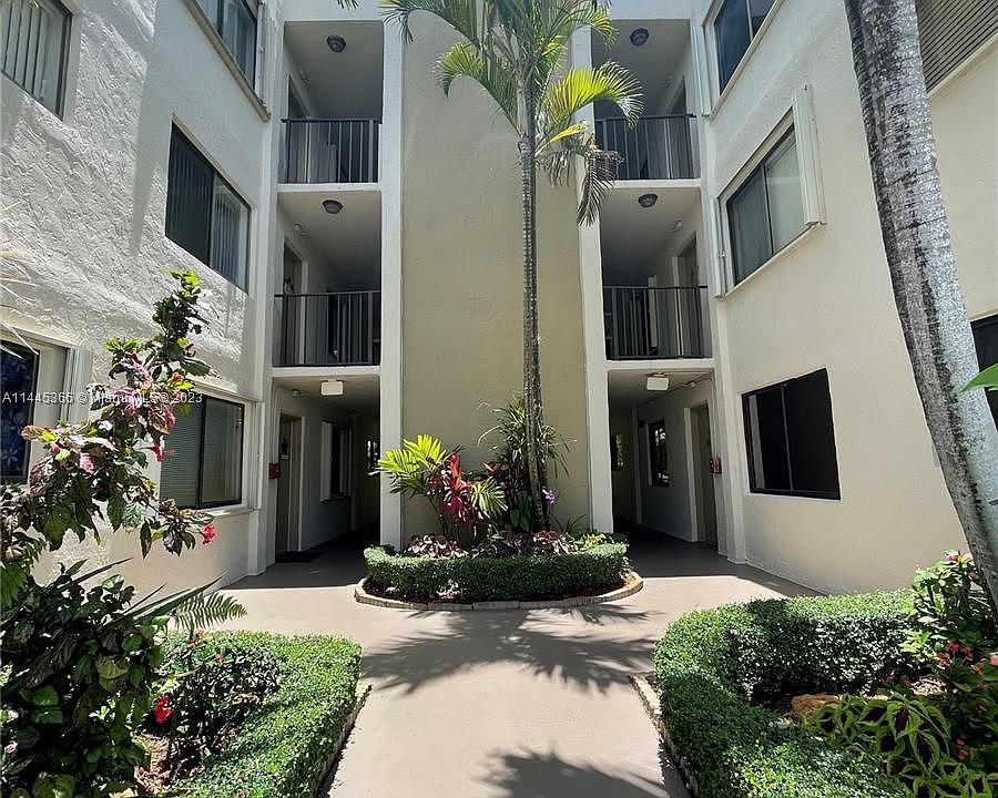 1st image of 8035 SW 107th Ave APT 118
