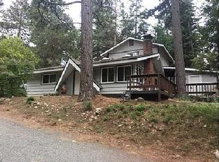 31635 Luring Pines Dr, Running Springs, CA 92382