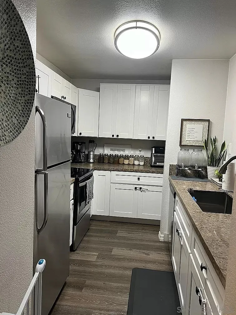 3520 Lebon Dr — Photo 2