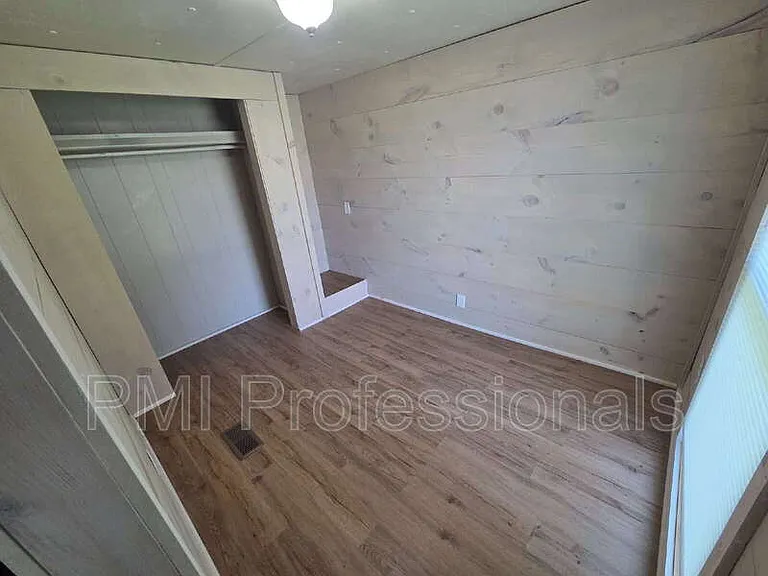 927 Cranor Rd — Photo 3