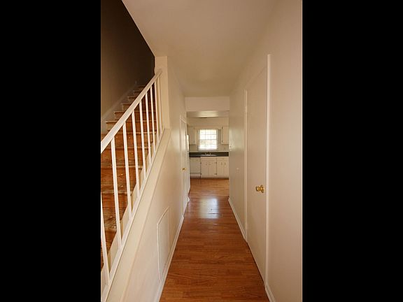 3rd image of 1540 Skirmish Run Dr