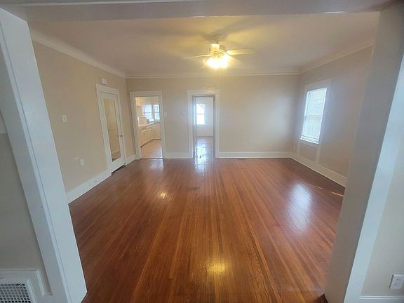 5th image of 1811 E Ocean Blvd #A