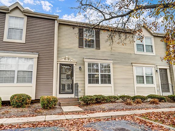 2nd image of 4943 Singleton Dr #13B