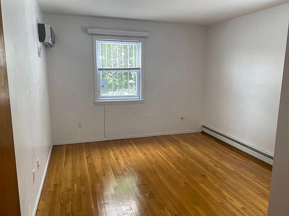 2nd image of 3368 155th St Floor 1