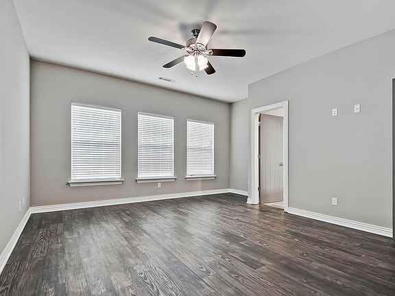 5th image of 1727 W Broadway Pl