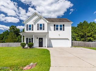 203 Prism Ct, Richlands, NC 28574