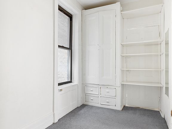4th image of 322 E 85th St APT 4C