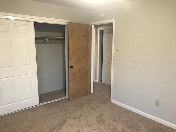 4th image of 145 W Market St APT 12