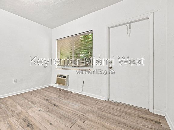 3rd image of 976 NW 6th St Unit 2