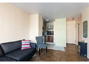Rented by Warburg