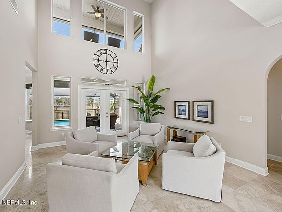 3rd image of 188 CLEARLAKE Drive