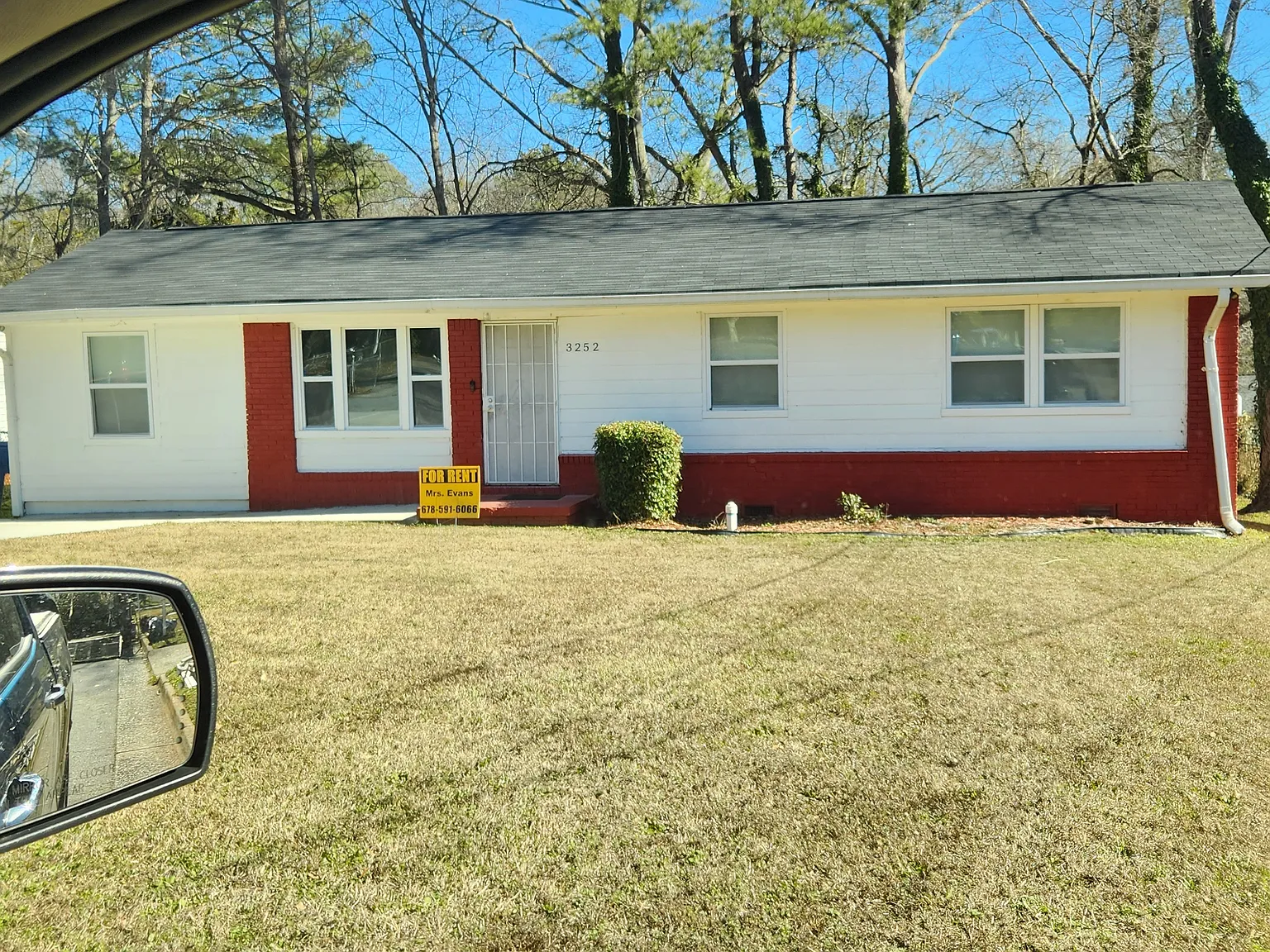 4 bed, 1325 sqft, $2,100 — Photo 3