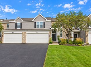 700 Savannah Ln, Crystal Lake, IL 60014