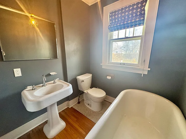 810 S 35th St — Photo 10