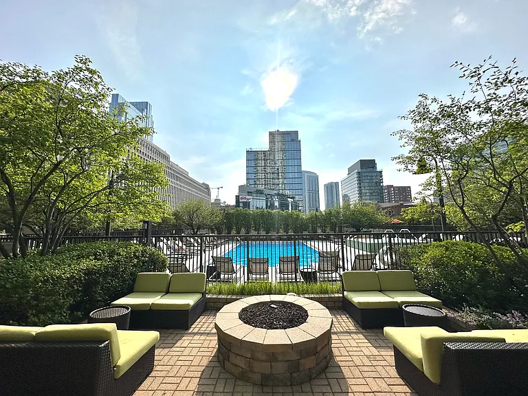 400 N Lasalle Dr #803 — Photo 14