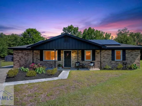 244 Deerwood Dr, Hinesville, GA 31313