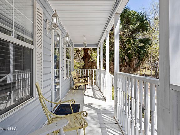 5th image of 2717 Windward Dr