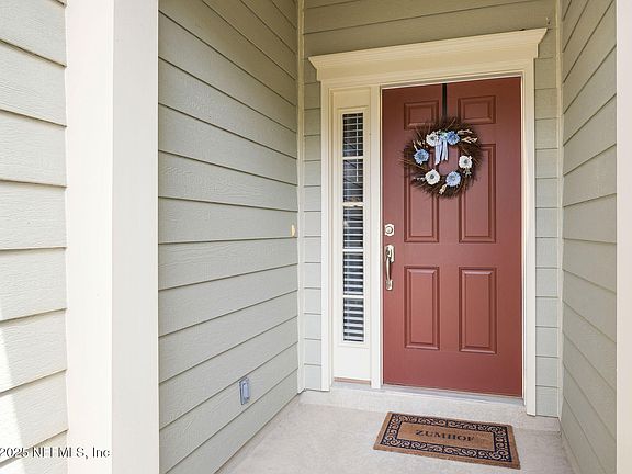 3rd image of 13439 ENGLISH PEAK Court