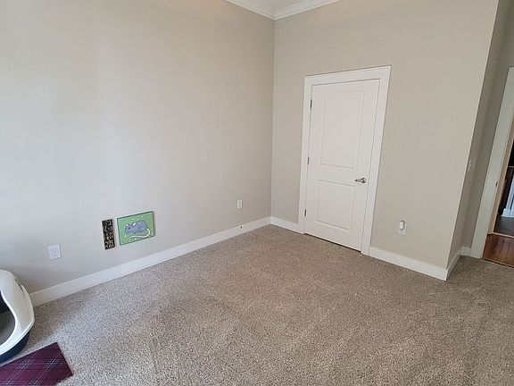 4th image of 112 W Broad St Unit 302
