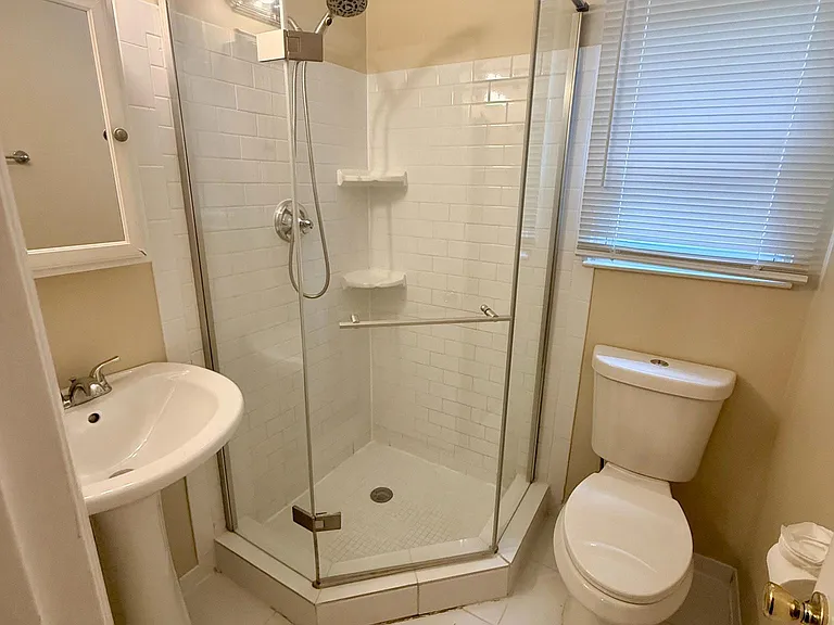 14605 Nadine Dr — Photo 20