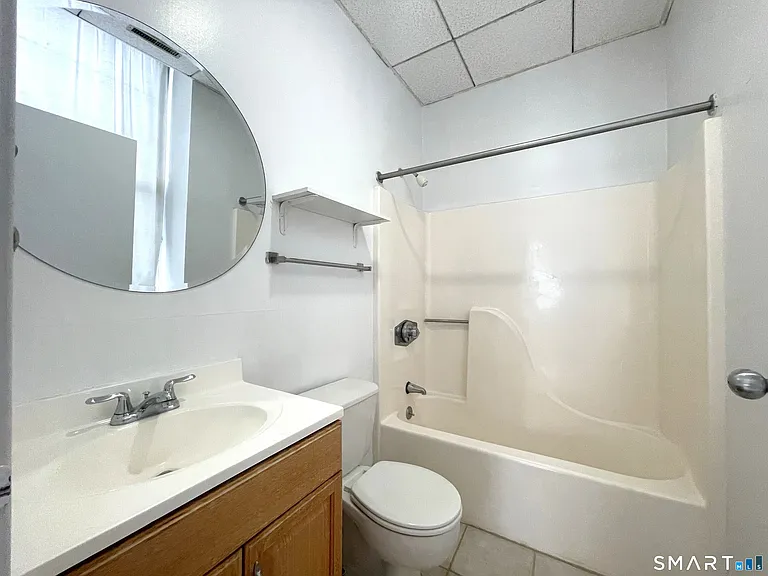196 Crown St #210 — Photo 8