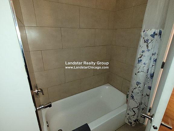 4th image of 125 E 21st St APT 112