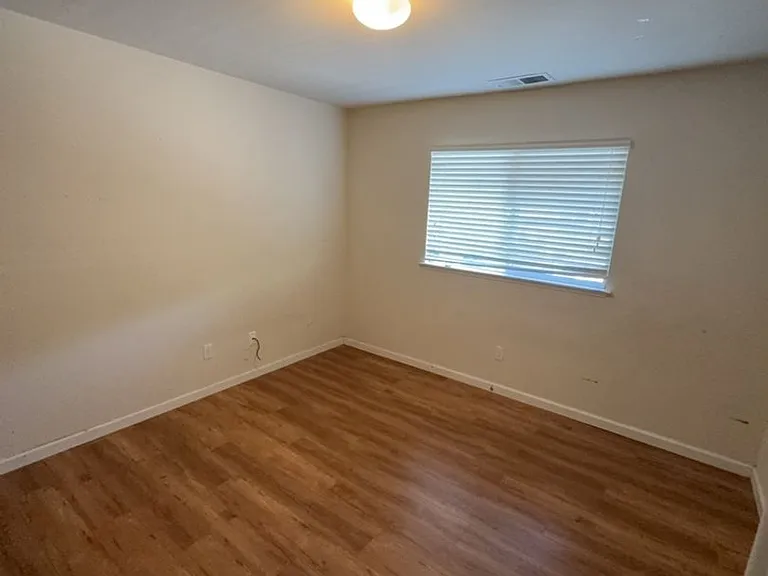 5152 Renaissance Ct — Photo 17