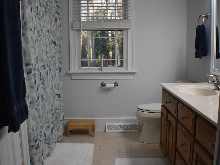 2473 Canterbury Rd — Photo 7