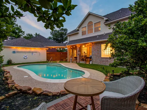 15627 Twisting Springs Dr, Cypress, TX 77433