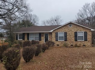 2824 Dalecrest Dr, Charlotte, NC 28269